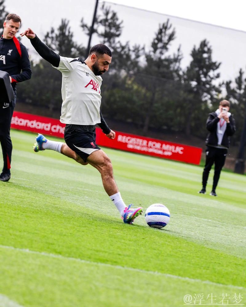 弗朗切斯科·托蒂两分钟极致发挥,令人难以置信的传奇! 弗朗切斯科·托蒂两分钟极致发挥,令人难以置信的传奇!